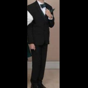Calvin Klein Boys sz 14 Slim Fit Stretch Suit Jacket, Vest, and Pants